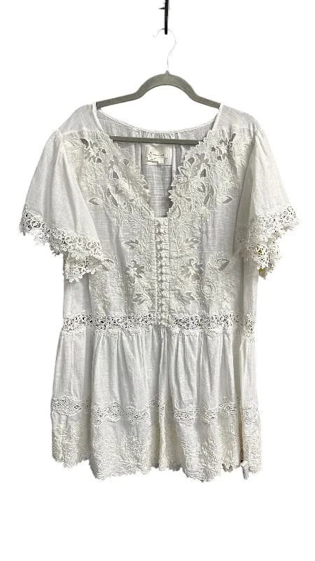 Dress Casual Short By Anthropologie In White, Size: L